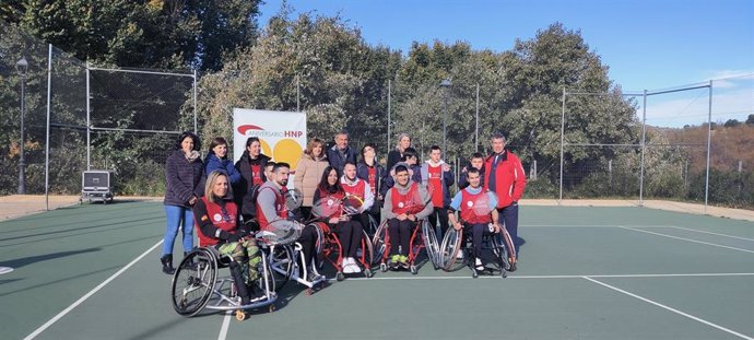 Masterclass de tenis en silla de ruedas con Emilio Sánchez Vicario