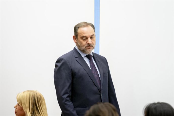 Archivo - El exministro de Transportes José Luis Ábalos.