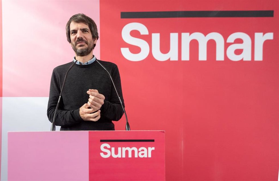 El portavoz de Sumar y ministro de Cultura, Ernest Urtasun, durante una rueda de prensa, en el Espacio Rastro, a 9 de diciembre de 2024, en Madrid (España).