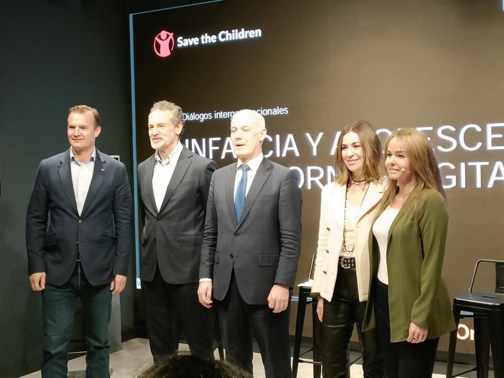 Presentación del informe 'Infancia y adolescencia en entornos digitales'.