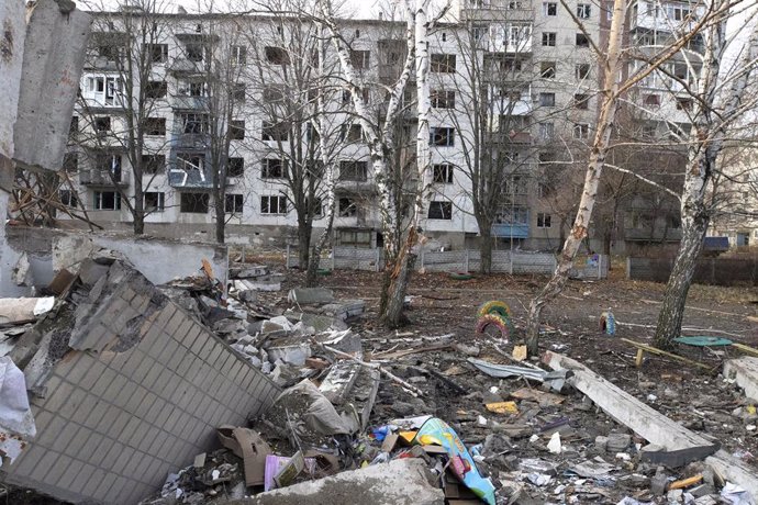 Edificio destruido en Donetsk (Ucrnaia) tras un ataque de las Fuerzas Armadas de Rusia