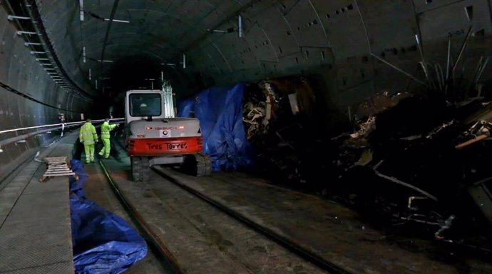 Transportes ha despejado totalmente el túnel de Atocha-Chamartín después de retirar el tren accidentado el pasado 19 de octubre.