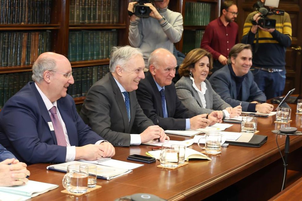 El consejero de Fomento. Octavio López, ha encabezado la delegación aragonesa en la reunión con representantes del Ministerio de Transportes