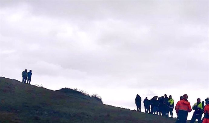 Rescate sufista madrileño atrapado en unas rocas en Suances, en una jornada de alerta naraja en el litoral cántabro