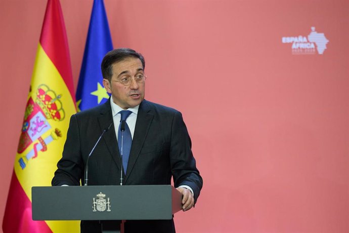 El ministro de Exteriores, Cooperación y Unión Europea, José Manuel Albares, interviene durante el acto de presentación de la Estrategia España-África 2025-2028, en el Complejo de La Moncloa, a 5 de noviembre de 2024, en Madrid (España). La estrategia gui