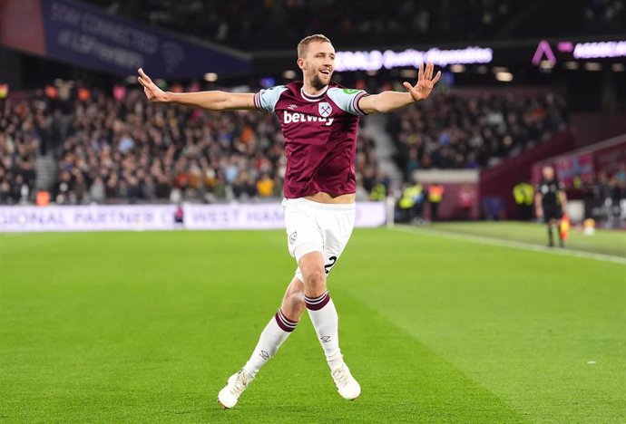 Tomas Soucek celebra su gol en el West Ham-Wolverhampton