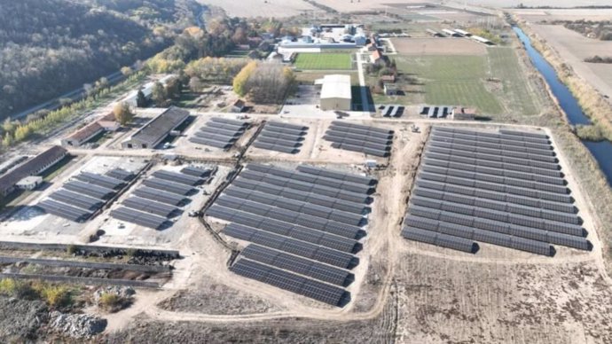 Qn-SOLAR Provides Solar Panels to the 5MW project in Svishtov