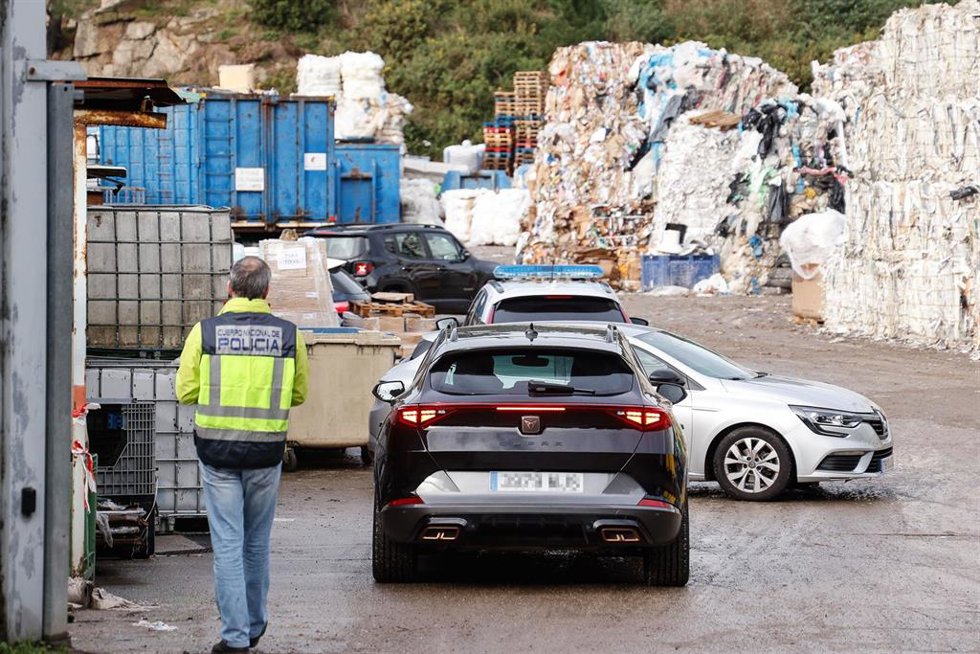 La Policía Nacional investiga la aparición de un cadáver en un contenedor en la planta de reciclaje en A Coruña