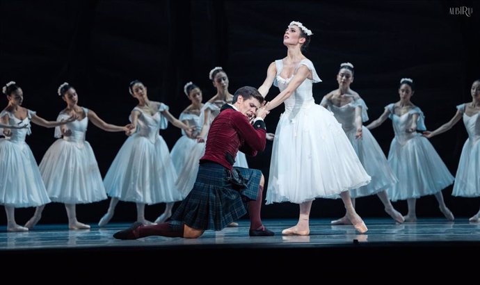 Archivo - El ballet 'La Sylphide' llega al Teatro de la Zarzuela, primera producción de Muriel Romero al frente de la CND