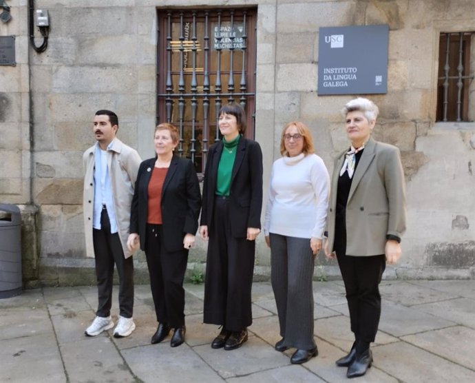 La portavoz nacional del BNG, Ana Pontón, en un encuentro con el Instituto Galego da Lingua