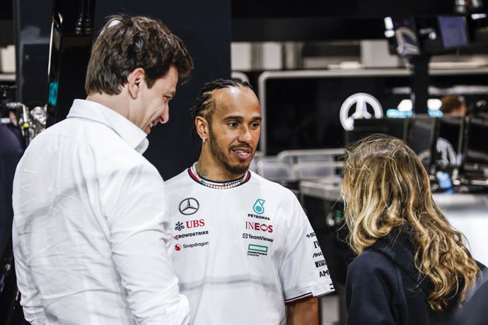 Archivo - WOLFF Toto (aut), Team Principal & CEO of Mercedes AMG F1 Team, portrait HAMILTON Lewis (gbr), Mercedes AMG F1 Team W15, portrait PIN Doriane (fra), Prema Racing supported by Mercedes, Tatuus F4-T-421, portrait during the Formula 1 Gulf Air Ba