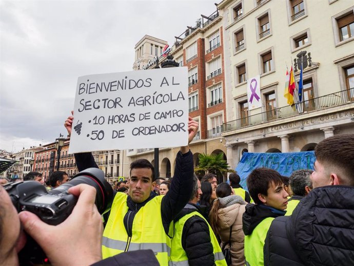 Archivo - UAGR señala que las reivindicaciones de las 'tractoradas' siguen vigentes