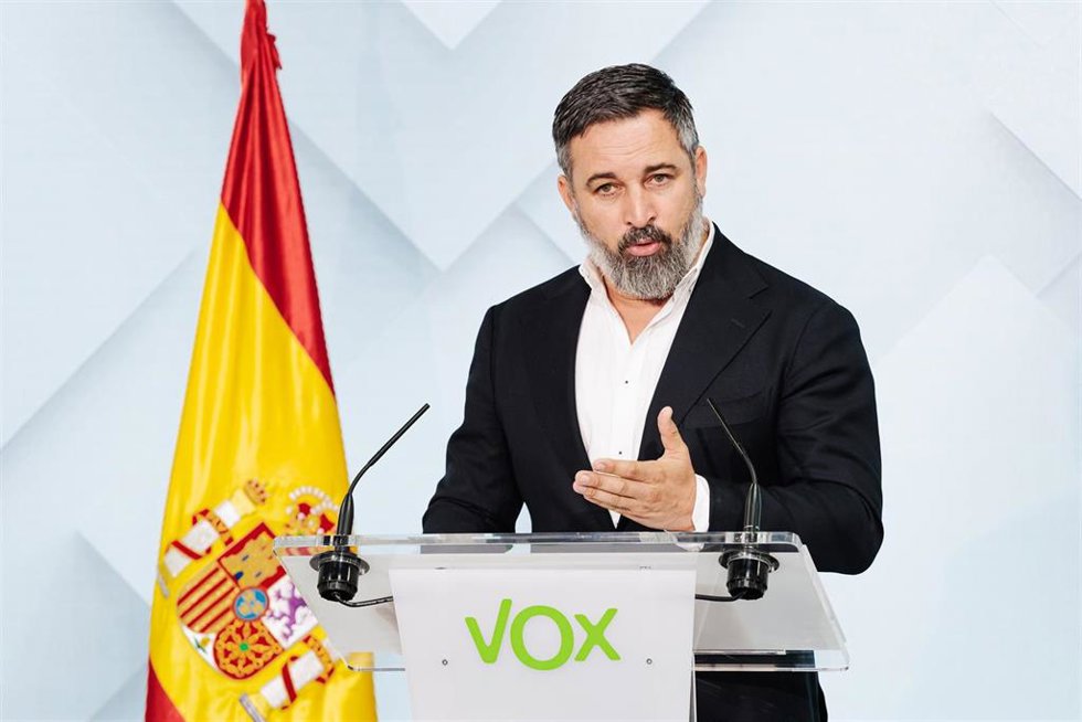 Archivo - El presidente de VOX, Santiago Abascal, durante una rueda de prensa posterior al Comité de Acción Política de VOX, a 2 de septiembre de 2024, en Madrid (España). Durante la comparecencia, el líder de VOX, ha considerado suicida la política m