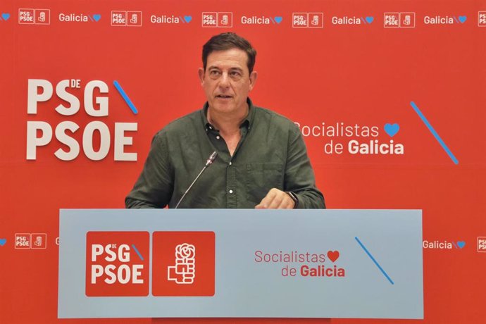 Archivo - El secretario xeral del PSdeG, José Ramón Gómez Besteiro, en rueda de prensa