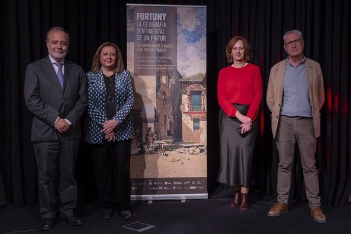 De Izq A Dcha: José Andrés Torres Mora, Presidente De Acción Cultural Española; María Del Mar Villafranca, Presidenta De La Asociación Fortunym Culture Y Codirectora Del Ciclo; Carmen Noguero, Secretaria General Del Cervantes Y Francesc Quílez, Comisario