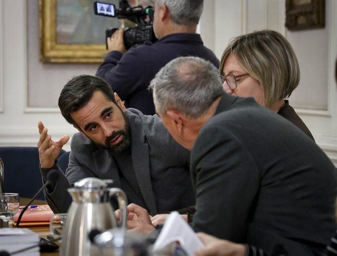 El síndic del PSPV-PSOE, José Muñoz, durant la reunió de la junta de síndics