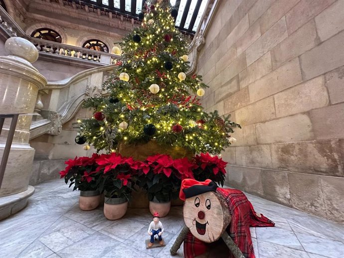 L'arbre de Nadal, el tió i el caganer al Parlament