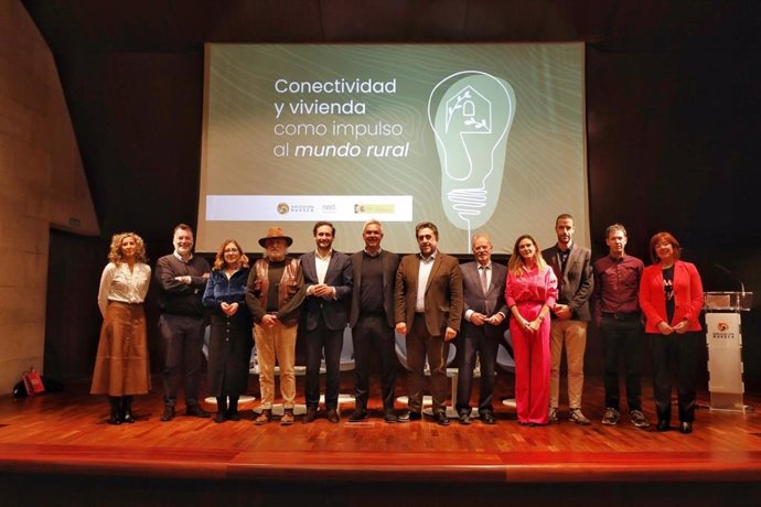 La jornada 'Conectividad y vivienda como impulso al mundo rural' .