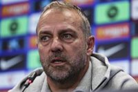 Flick: "Es normal que fallemos durante la temporada"