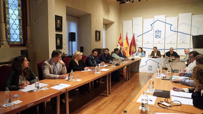 Reunión en el Palacio de Pimentel de Valladolid de la Comisión de Políticas del Agua, Medio Ambiente y Economía Circular que preside Conrado Íscar.