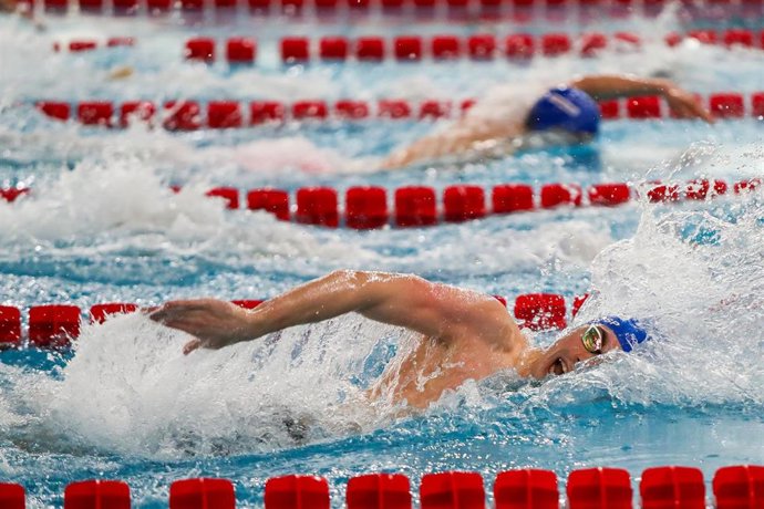 Archivo - Luis Domínguez, durante una carrera.