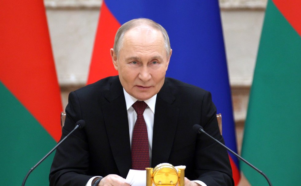 HANDOUT - 06 December 2024, Belarus, Minsk: Russia's President Vladimir Putin attends a signing ceremony with Belarus' President during a meeting of the Supreme State Council of the Union State of Russia and Belarus, at the presidential palace in Minsk.
