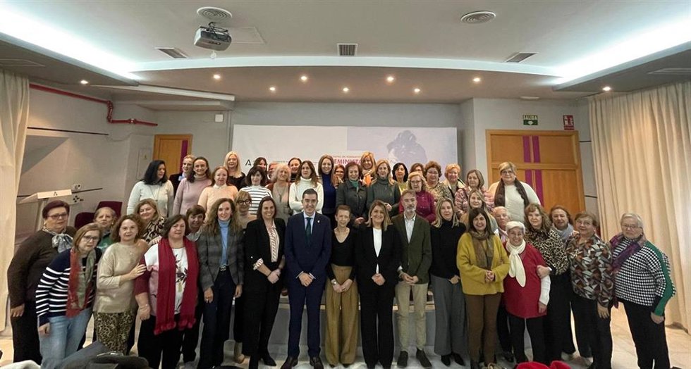 Inauguración de la sala Josefa Moreno en el Centro de Formación Feminista Carmen de Burgos.