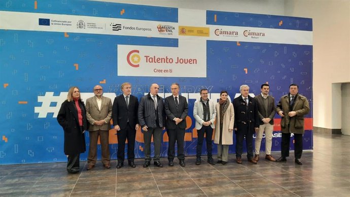 Autoridades en la Feria de Empleo 'Talent Day'