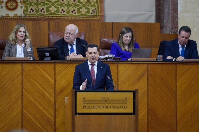 El presidente de la Junta de Andalucía, Juanma Moreno durante su intervención en el Debate sobre el Estado de la Comunidad