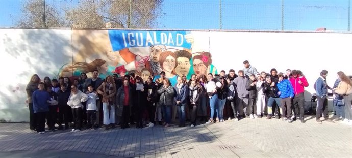 Inauguración del mural en el CEIP Blas Infante.