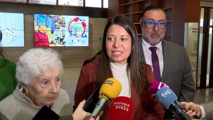 La consejera de Bienestar Social, Bárbara García Torijano, durante la presentación de 'Navidad en compañía'.