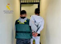 La Guardia Civil detiene en Cieza (Murcia) a un joven por atracar a viandantes tras ganarse su confianza
