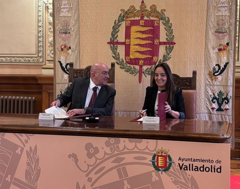 El Ayuntamiento de Valladolid y la Asociación Española de Codificación Comercial-Asociación de Fabricantes y Distribuciones (AECOC) firman un protocolo general de colaboración