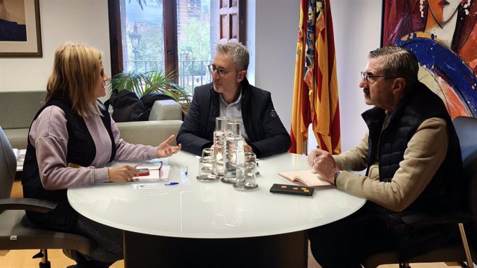 Reunión de la delegada del Gobierno en la Comunitat Valenciana, Pilar Bernabé, el secretario de Estado de Política Territorial, Arcadi España, y el nuevo comisionado especial para la reconstrucción y reparación de los daños por la dana, José María Ángel