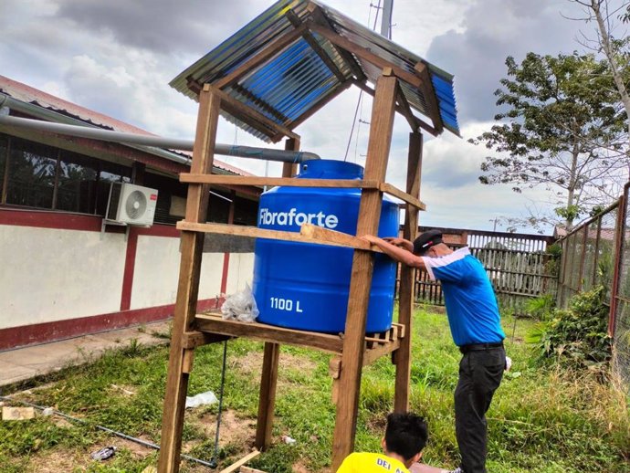 Trabajos de mejora de las instalaciones de agua potable en la escuela Maria Antonieta Rodriguez, en el distrito San Juan Bautista, provincia Maynas, región Loreto (Perú)