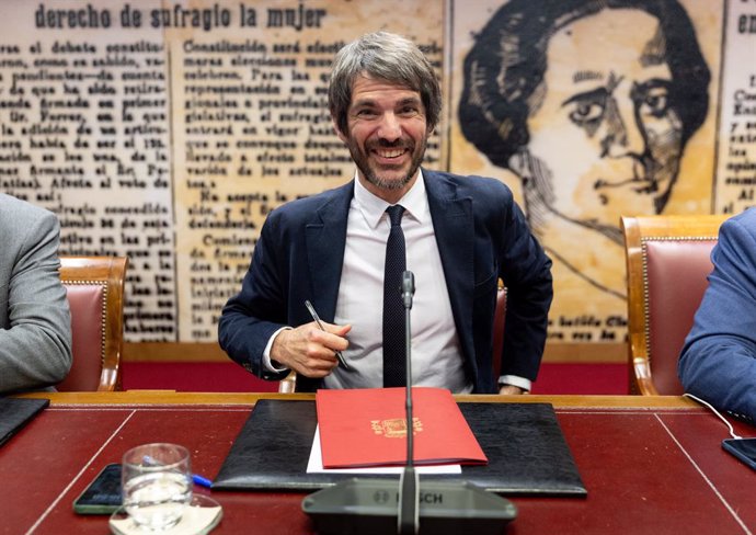 El ministre de Cultura, Ernest Urtasun, compareix davant de la Comissió de Cultura per a informar sobre el balanç i perspectives en el primer any de govern, al Senat, a 11 de desembre del 2024, a Madrid (Espanya).