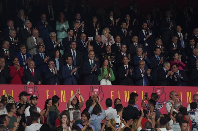 Archivo - Palco del Estadio de La Cartuja de Sevilla durante la final de la Copa del Rey de fútbol de 2023.