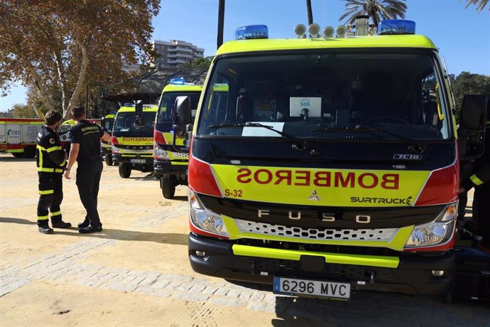 Vehículos del Consorcio de Bomberos de Cádiz entregados por la empresa Surtruck.