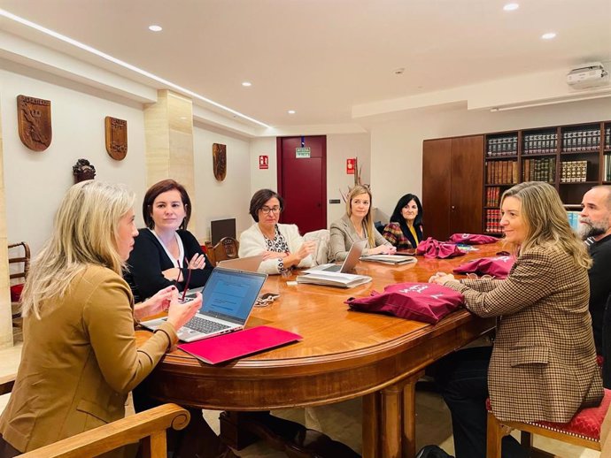 Reunión de de los legislativos vascos, navarro y las cámaras de Álava, Bizkaia y Gipuzkoa