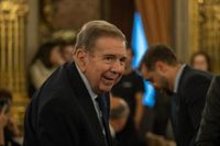 Maduro acusa a González Urrutia de violar el derecho de asilo en España y de llamar a una guerra civil