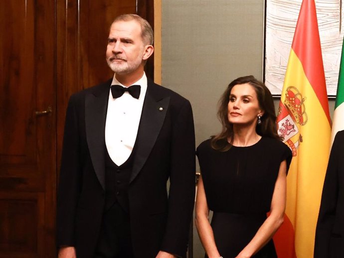 Los Reyes Felipe y Letizia en la cena de gala ofrecida en su honor por parte del presidente de la República de Italia, Sergio Mattarello, en el Palacio Quirinal en Roma