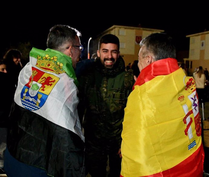 Militares de la Brigada Extremadura XI a su regreso de Letonia.