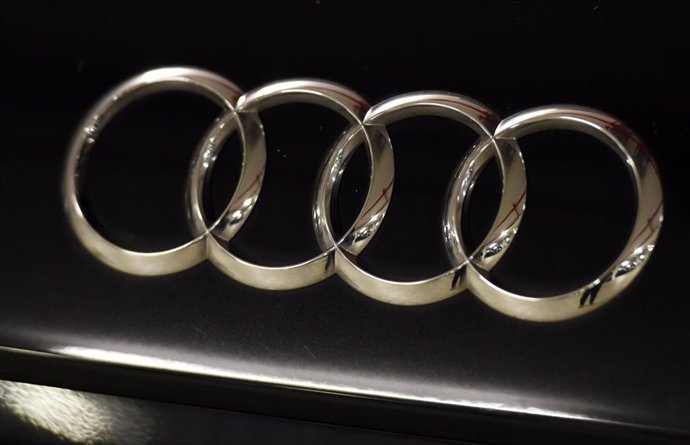 Archivo - FILED - 28 June 2016, North Rhine-Westphalia, Düsseldorf: The rings from the Audi logo, taken in a garage. Photo: Caroline SeidSeidel-Dimannel/dpa