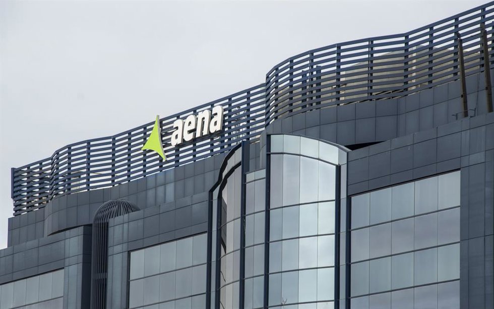 Archivo - Edificio de Servicios Centrales de AENA en la calle Peonías de Madrid