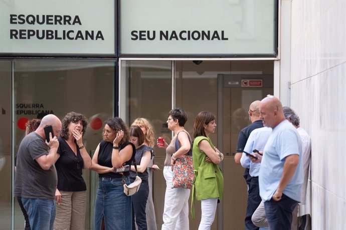 Archivo - Diversos membres d'ERC a la seu del partit