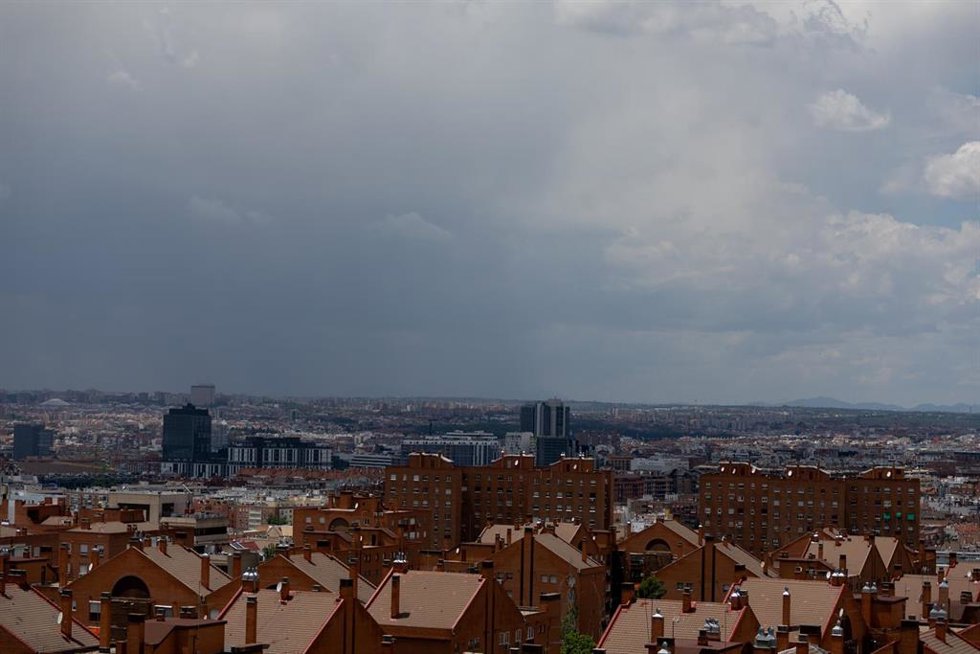 Archivo - Vista de la ciudad desde el parque de las Siete Tetas, a 12 de junio de 2024, en Madrid (España)