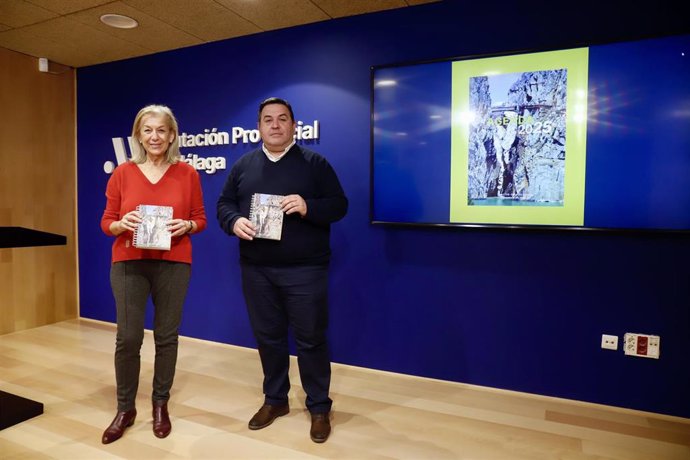 La vicepresidenta de Atención al Municipio, María Francisca Caracuel, ha presentado la agenda.