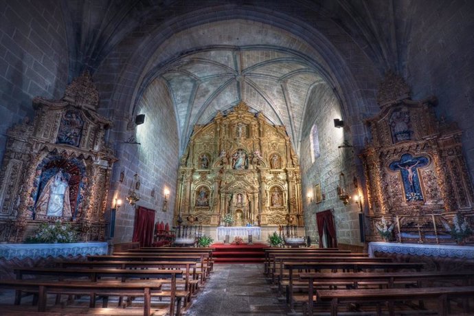 Interior de la Iglesia de la Asunción de Malpartida de Cáceres.