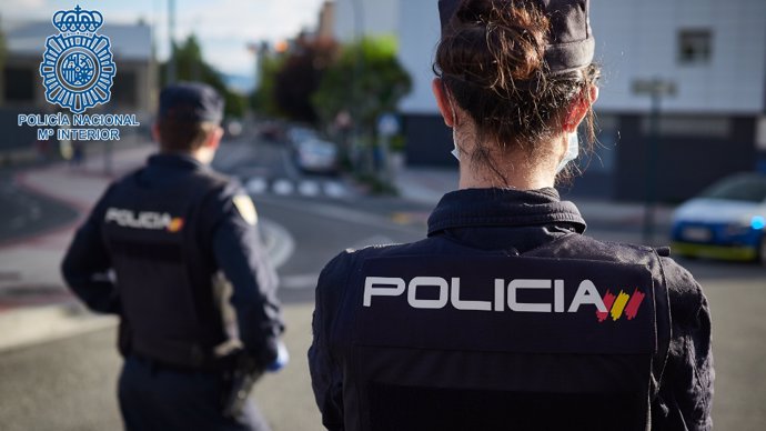 Archivo - Imagen de archivo de agentes de la Policía Nacional