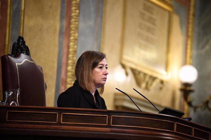 La presidenta del Congreso, Francina Armengol, durante una sesión plenaria 